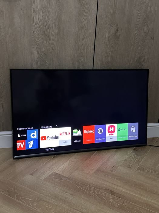 Срочно продам Смарт ТВ Samsung