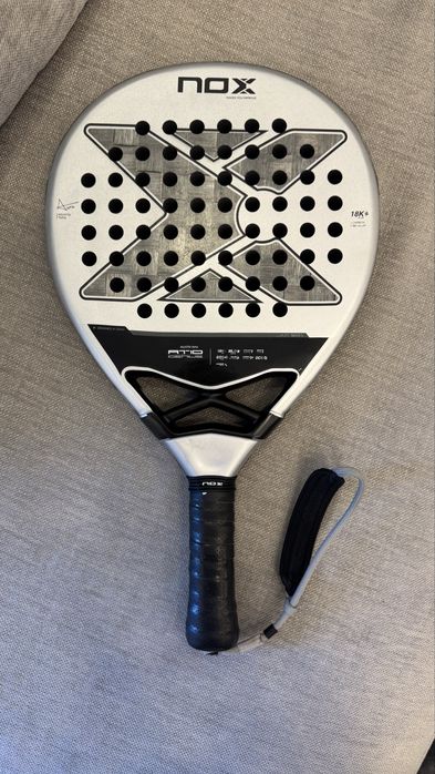 Racheta Paleta Padel Nox AT10 18K