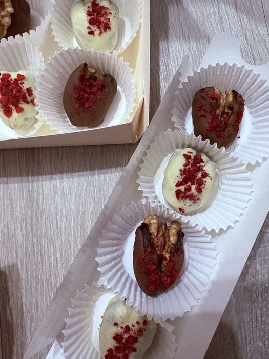 Финики в шоколаде