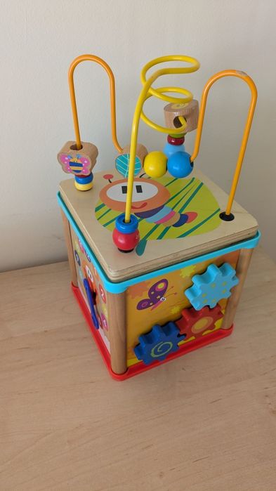 Лот дървени играчки и пъзели