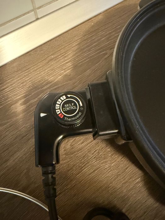 Tigaie electrică pentru pizza