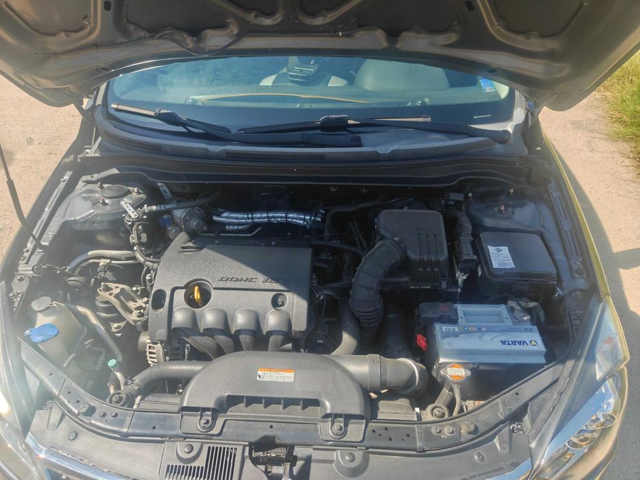 Автомобил Киа Сийд 1.6 i