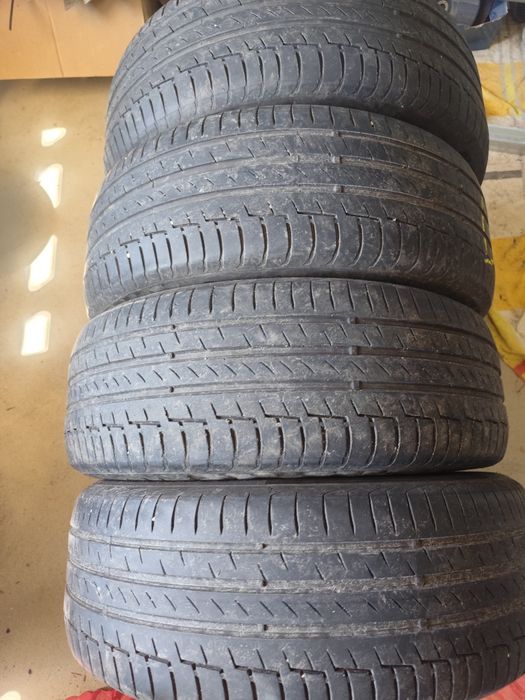 Set 4 anvelope continental 225/55/19 de vara