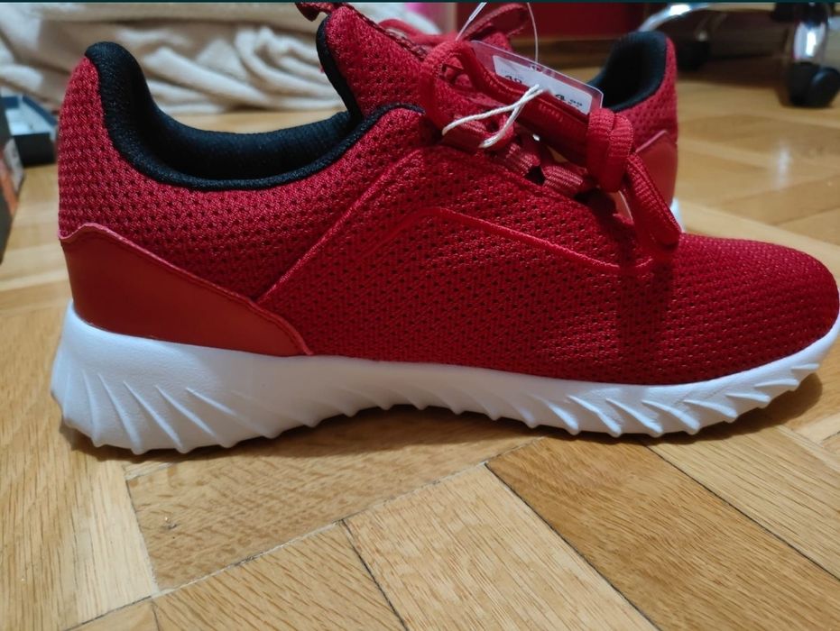 маратонки Tom Tailor номер 40