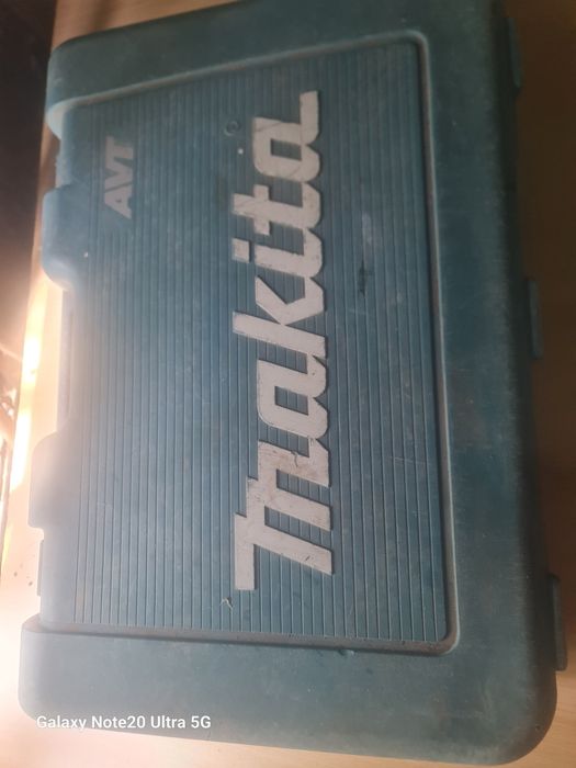 Vând Makita demolator