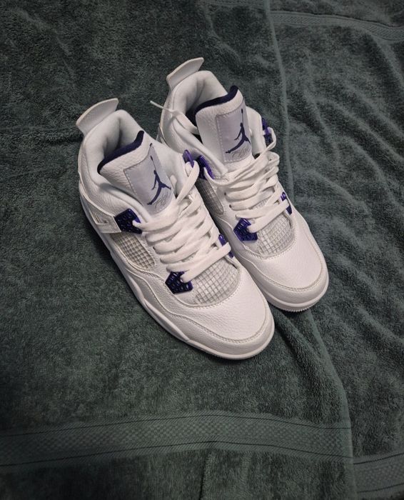 Air Jordan 4 Metallic Purple