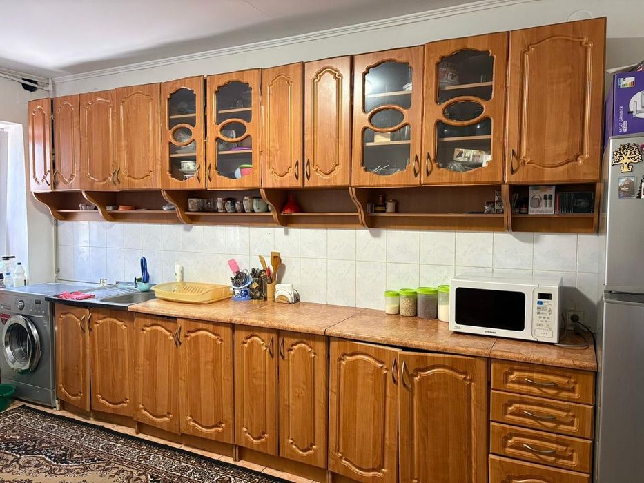 Продается кухонный гарнитур б/у