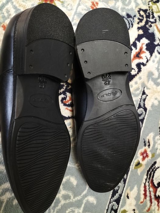 Продам мужские туфли новые