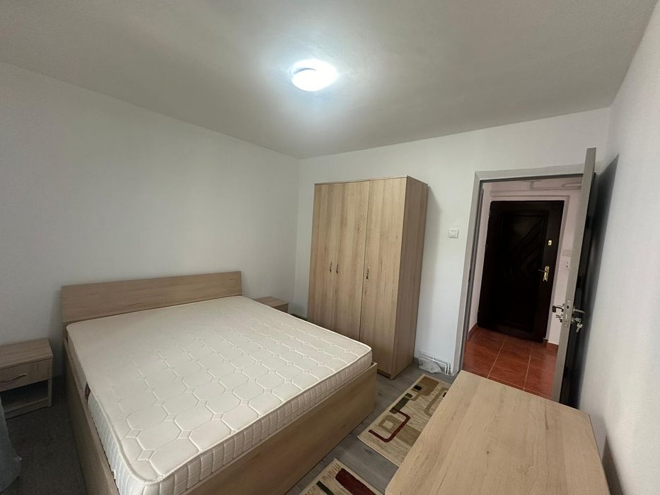 Închiriez apartament cu 2 camere Str. DUMBRAVA