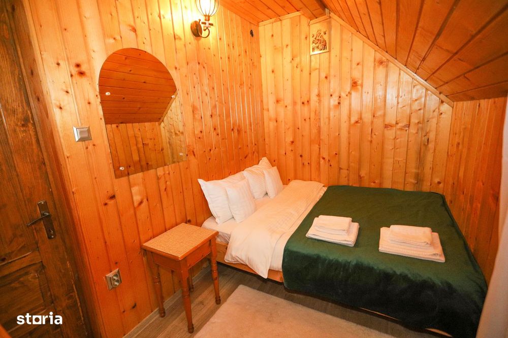 Vilă de Lux pe Malul Lacului – Confort și Vedere Panoramică