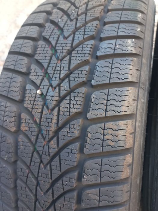 205 45 17 Dunlop 4D Winter Sport Runflat 7.5mm Dot 3723