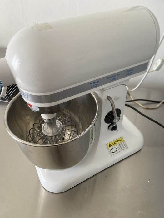 Миксер планетарный