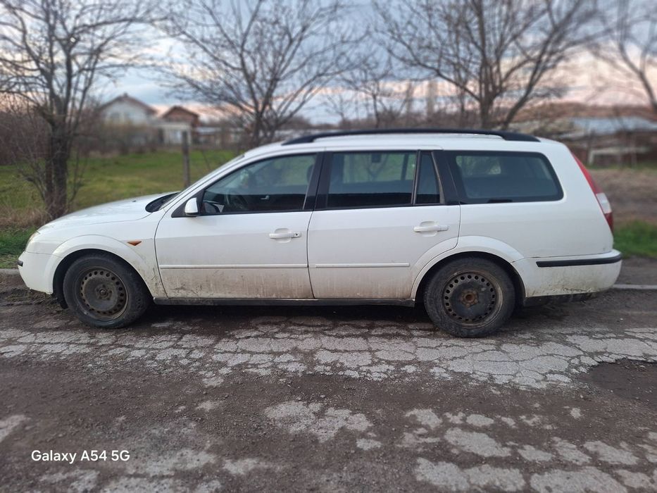 Продавам Ford Mondeo