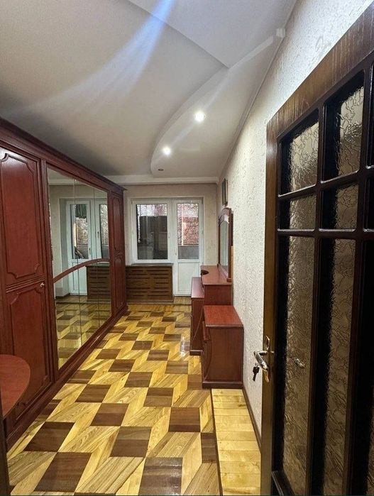 Продаётся 4/2/4 квартира , улица Сарабустон, Яккасарайский район