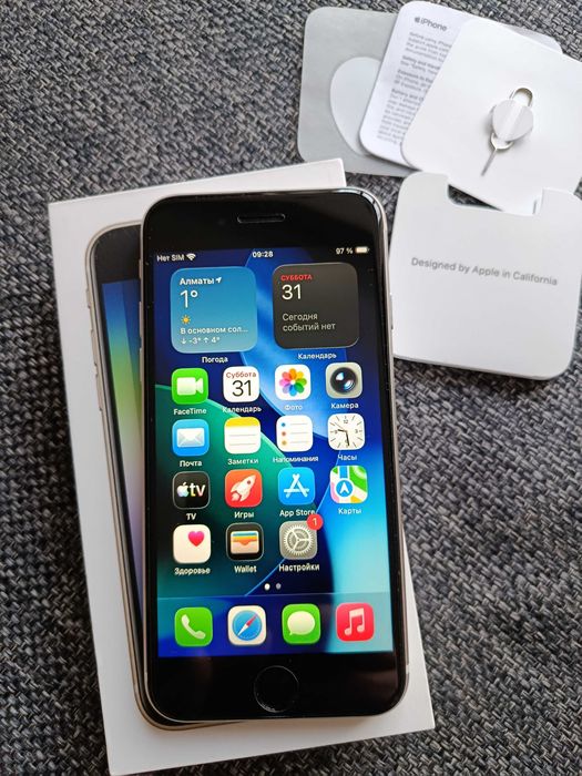 Продам IPhone SE 2022