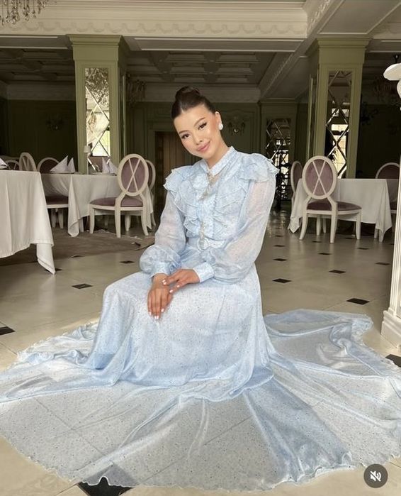 Продам новое платье