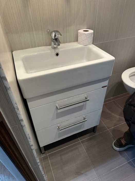 Кухня MDF с вграден хладилник, пералня, котлони, мивка и смесител