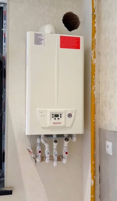 qo’yliq massiv 5    Metroga yaqin bozorchani orqasida 74 kv dom 8 etaj