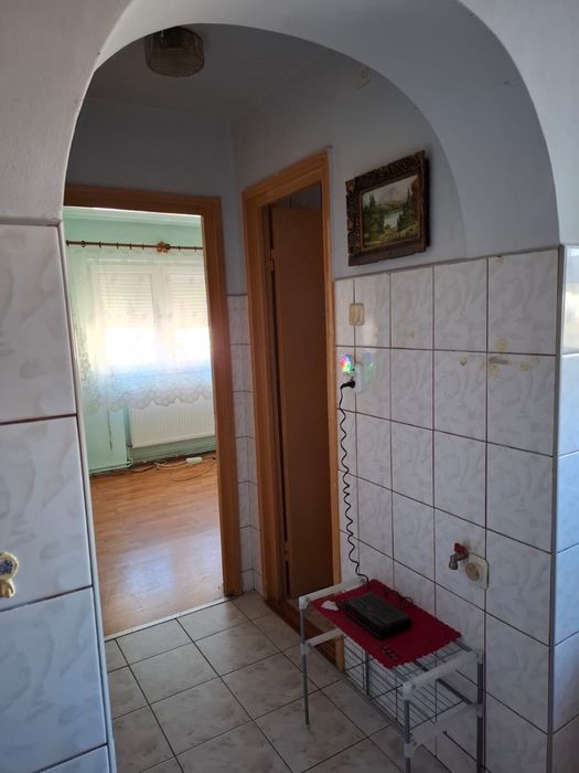Apartament de vanzare ..