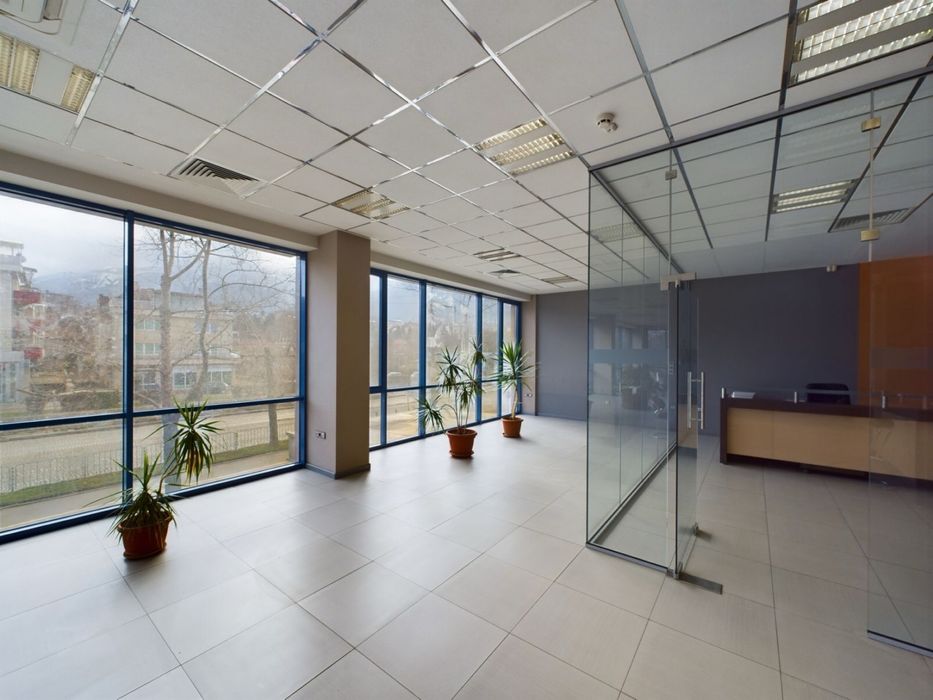 Дава се под наем Офис в София, Павлово - 324 кв.м за 2400 € - Снимка #6