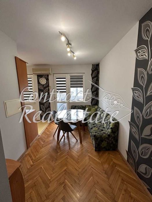 Дава се под наем Тристаен апартамент в Варна, Кайсиева градина - 80 кв.м за 459 € - Снимка #2