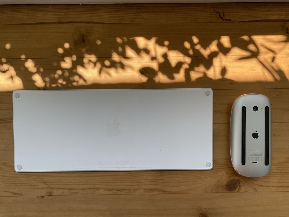 Tastatura si șoarece Magic Apple