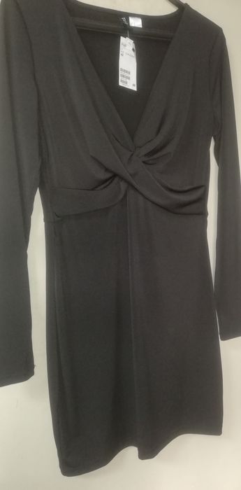 Няколко дамски тоалета-размер М- официална рокля в лилаво с дантела