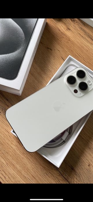 Продаю Iphone 15 pro 128GB