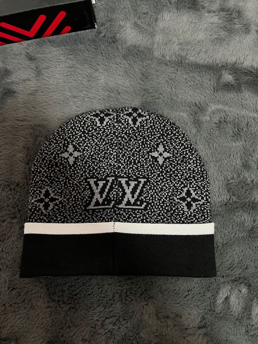 Caciula Louis Vuitton