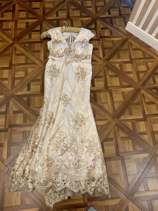 Элегантное Вечернее платье, расшитое золотом