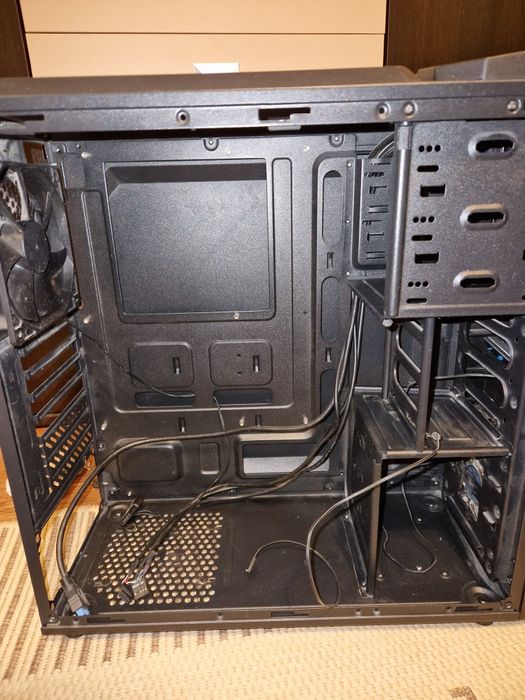 Кутия AZZA Draco 207