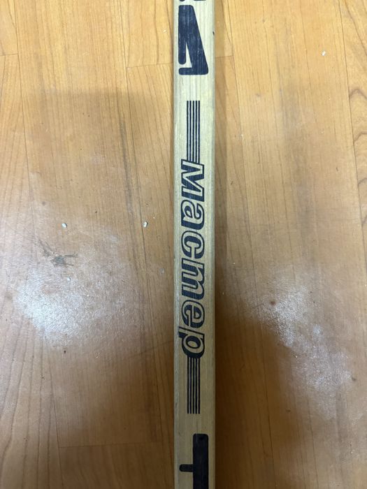 Продам клюшки хокейные