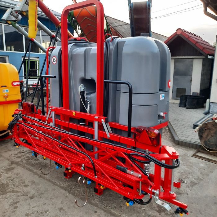 Maşina de erbicidat, Inştalație de erbicidator 1000L/15M