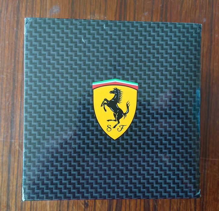 Часовник Scuderia Ferrari