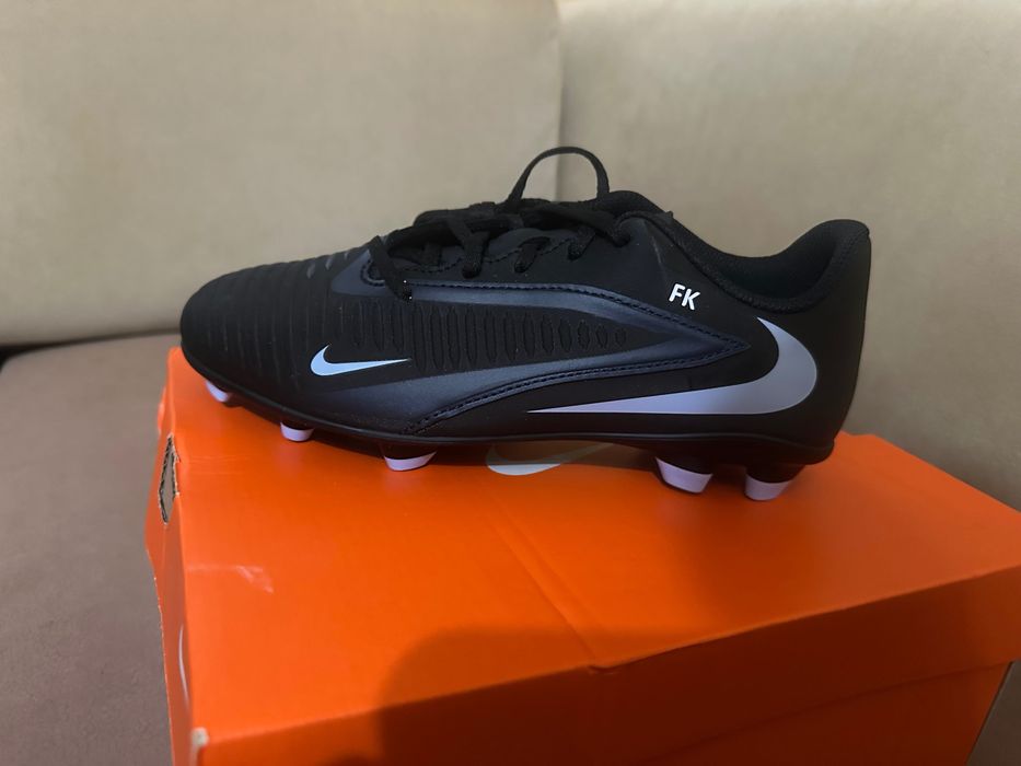 Футболни обувки Nike Phantom 6 Club Juniors