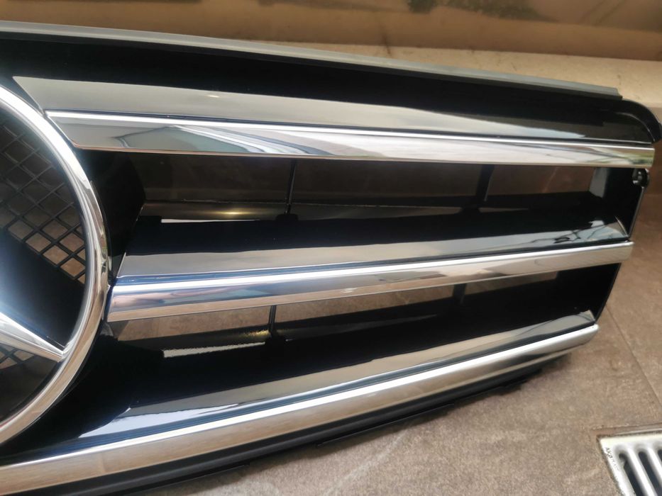 Решетка/маска с емблема тип Avantgarde BLACK/CHROME за Mercedes W204 C