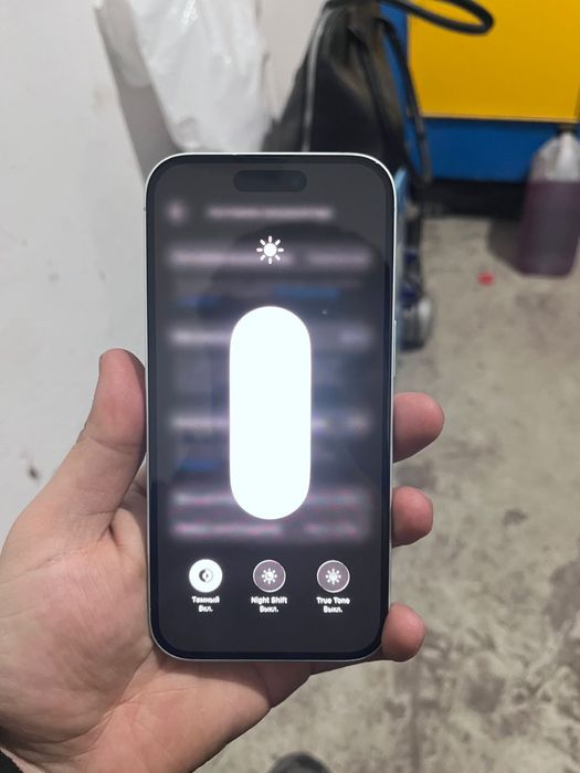 Продаю Айфон 16 128 гб