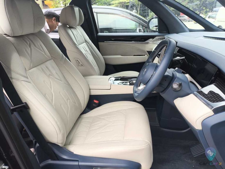 ZEEKR X max 4 seats naxtga va xalol nasiya
