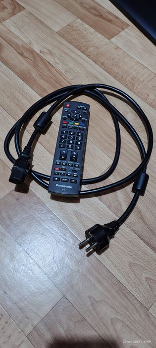 Телевизор Panasonic 105см