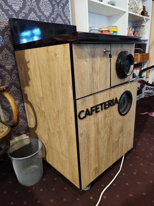 Cabinet pentru aparate de cafea