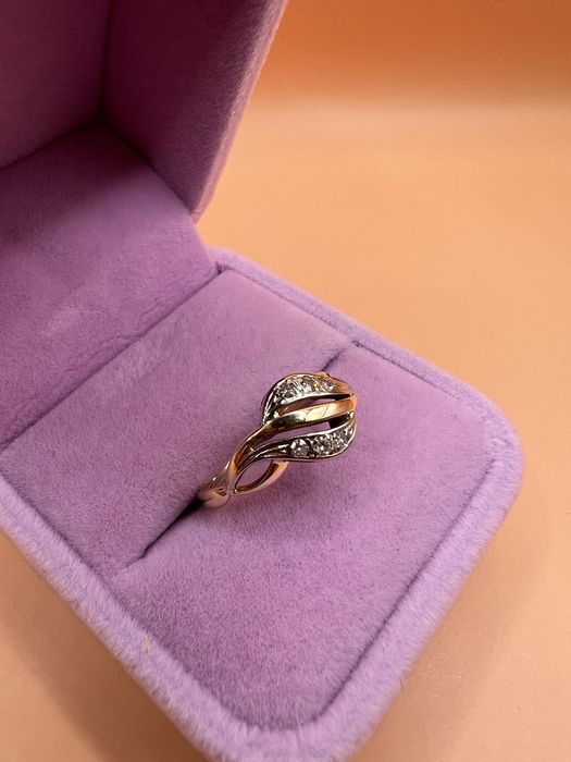 Продам золотое кольцо.