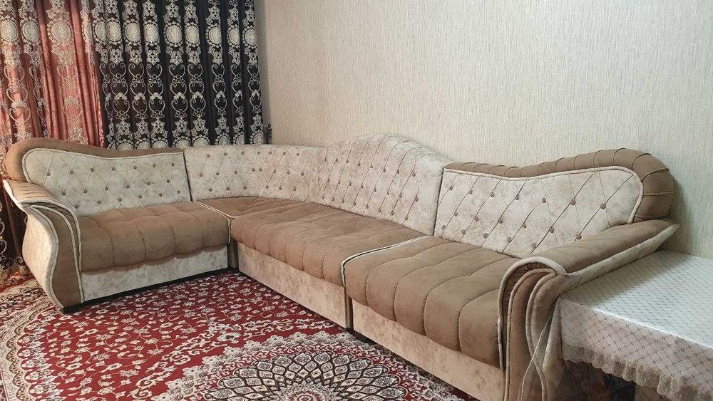 Divan Sotiladi, mehmonxona uchun