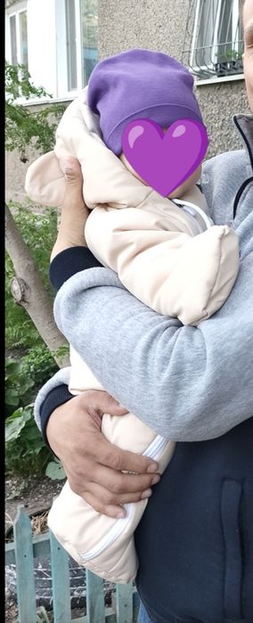 Продам демисезонный комбинезон