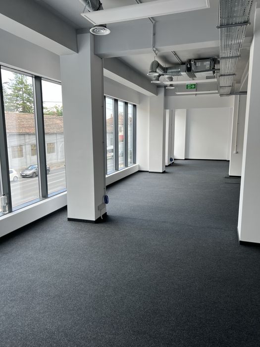 Spatiu de Birouri/Clinica/Comercial nou in centru.