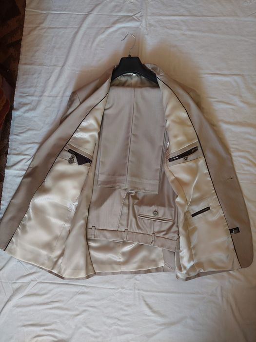 Costum ginere, marimea 52