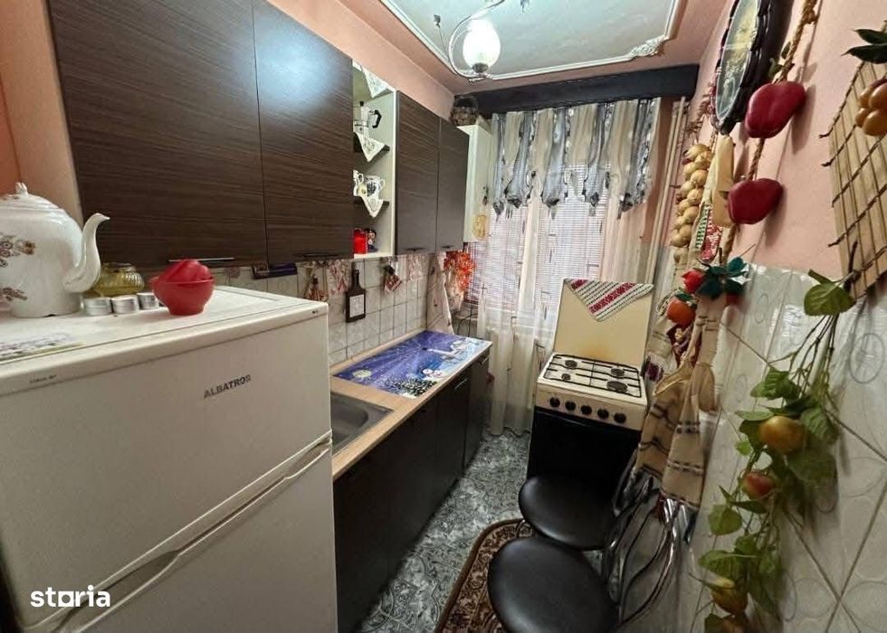 De vanzare apartament cu 2 camere si balcon, etaj intermediar 44000eur