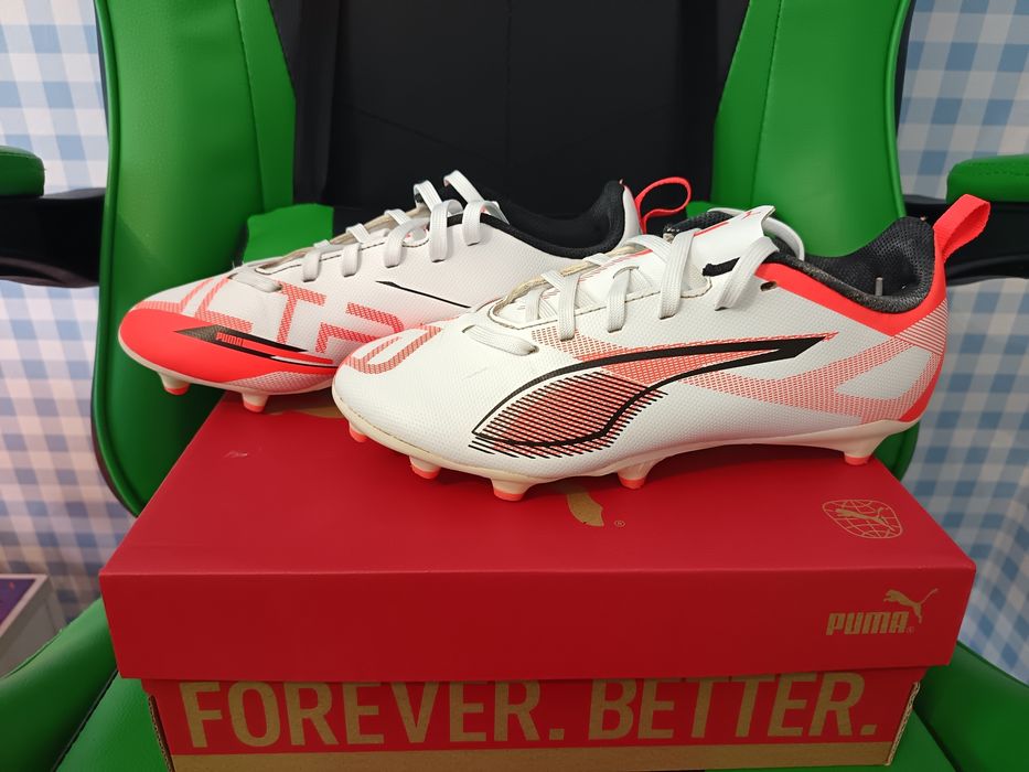Детски бутонки""Puma Ultra 5 Play".