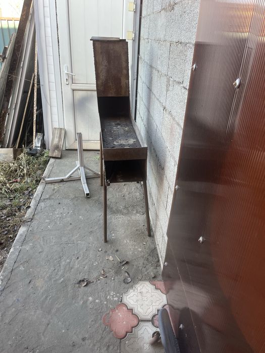 Мангал с толстостенного металла