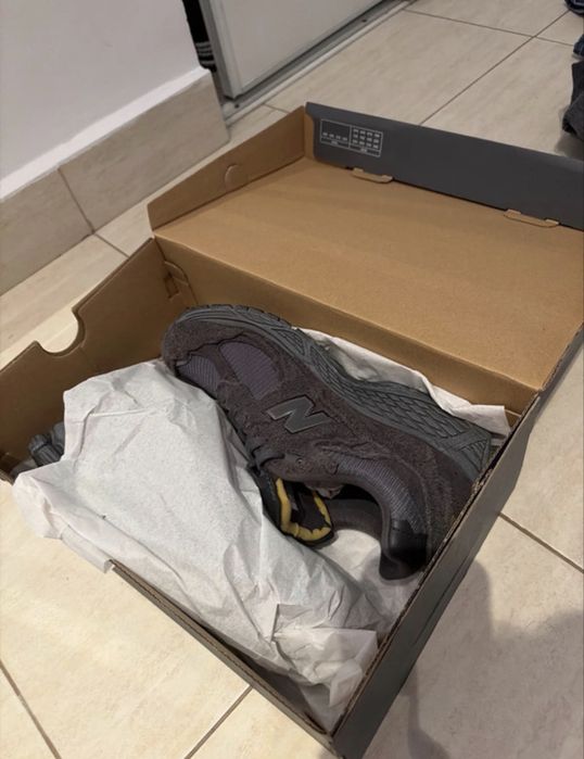 Adidasi New Balance 2002r Grey