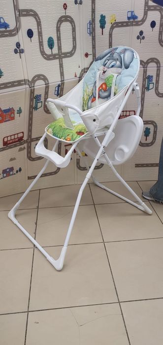 Стульчик для кормления малыша